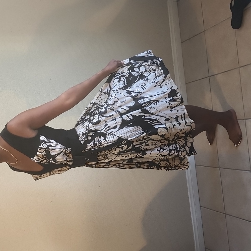 Dress - Picture 4 of 6